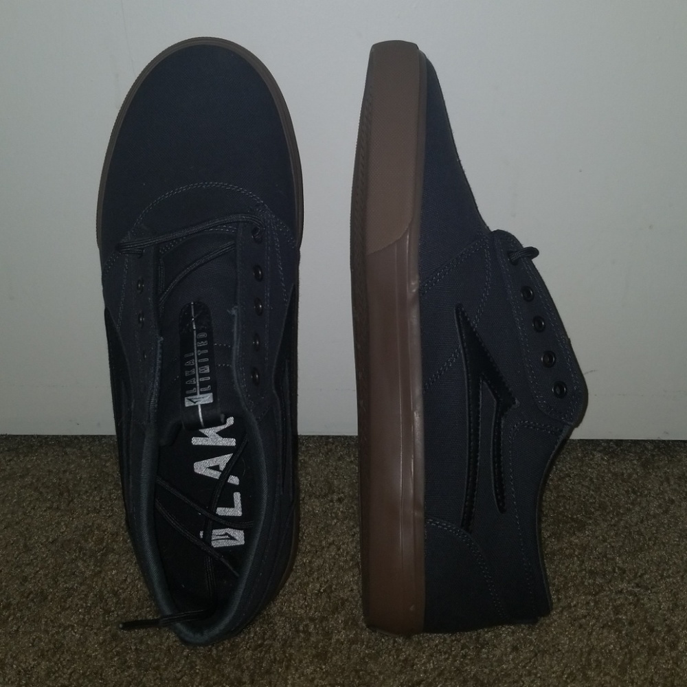 Lakai mens